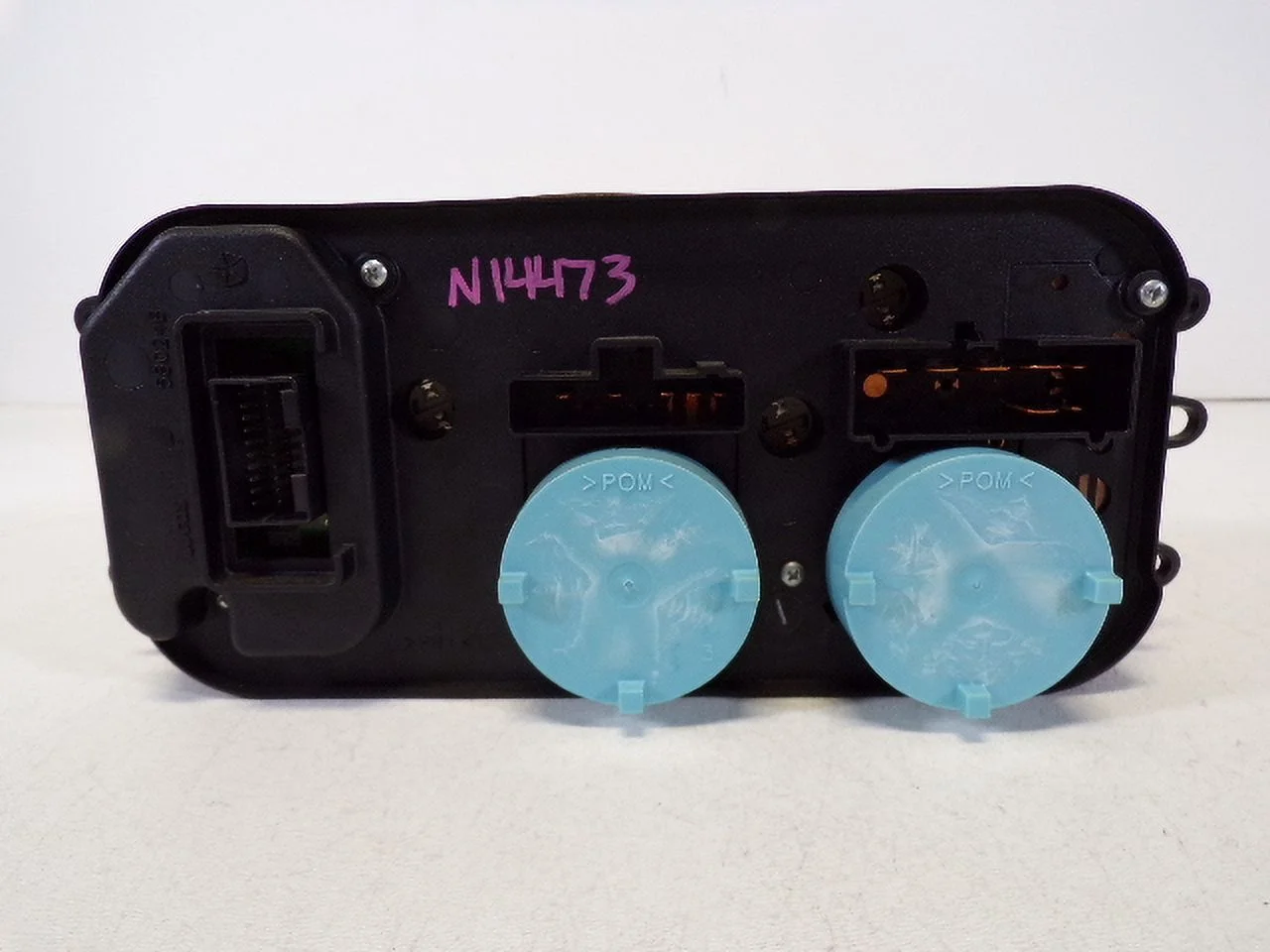 Pre-Owned 05-09 Dodge Durango Front Heater AC Temperature Control Unit OEM LKQ (Good)