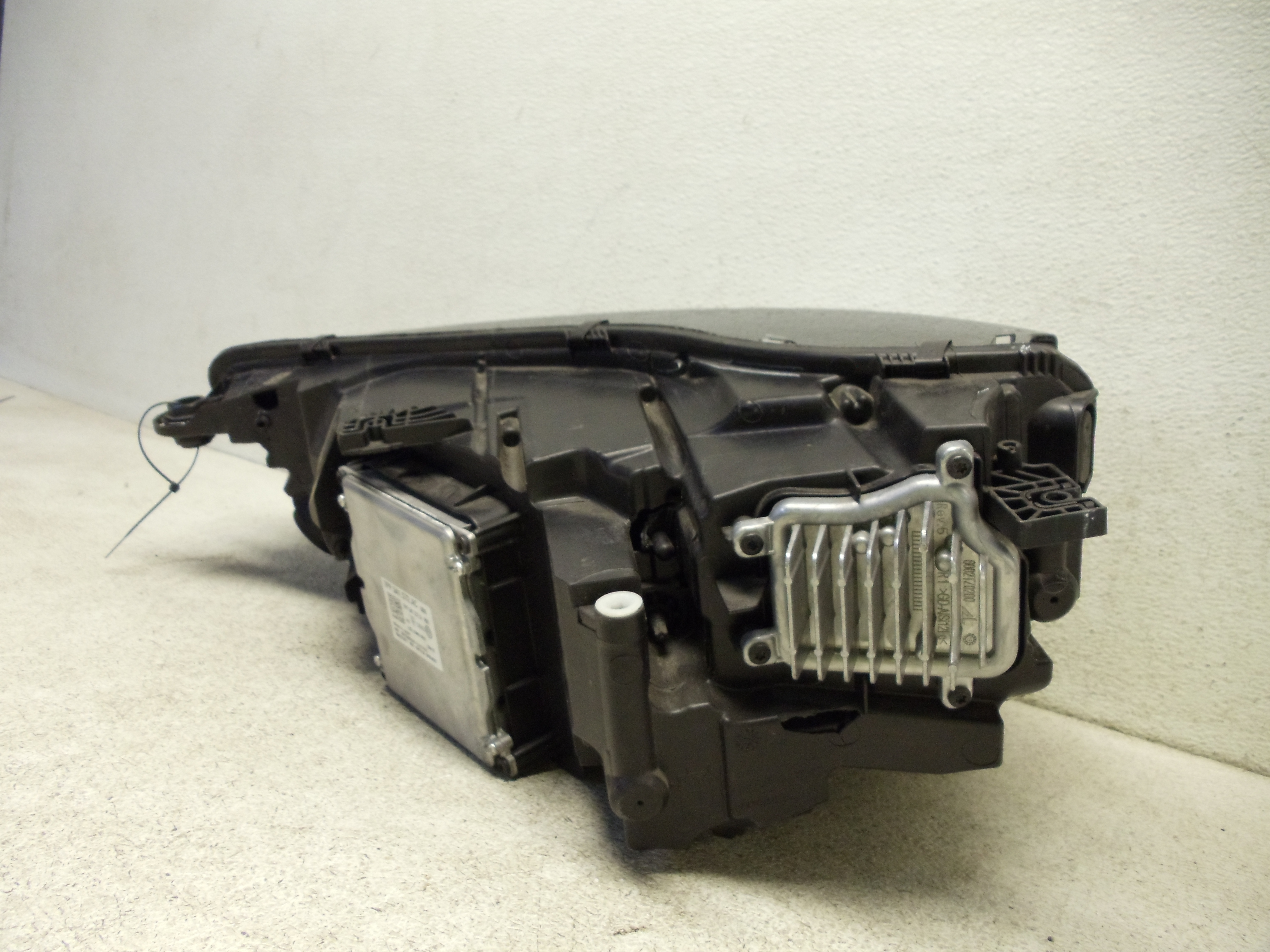 Pre-Owned 2018-2020 Audi Q5 RH Passenger Xenon Head Lamp Head Light Assembly OEM LKQ (Good)