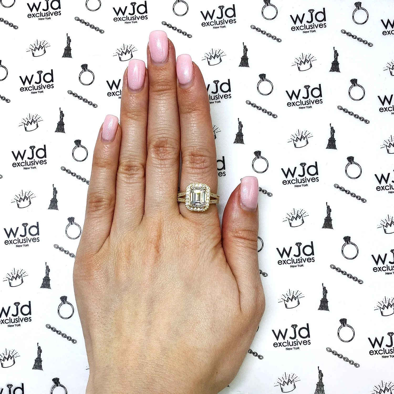 4 CT. TW. Emerald Cut Created Diamond Split Band Halo 14K Gold Engagement Ring