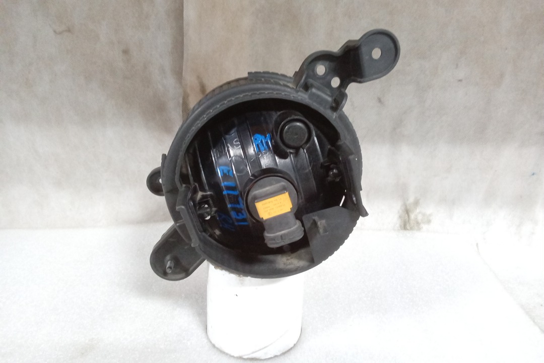 Pre-Owned 2015 Kia Soul Gas Model Passenger Side Fog Driving Lamp 92202B2000 OEM LKQ (Good)