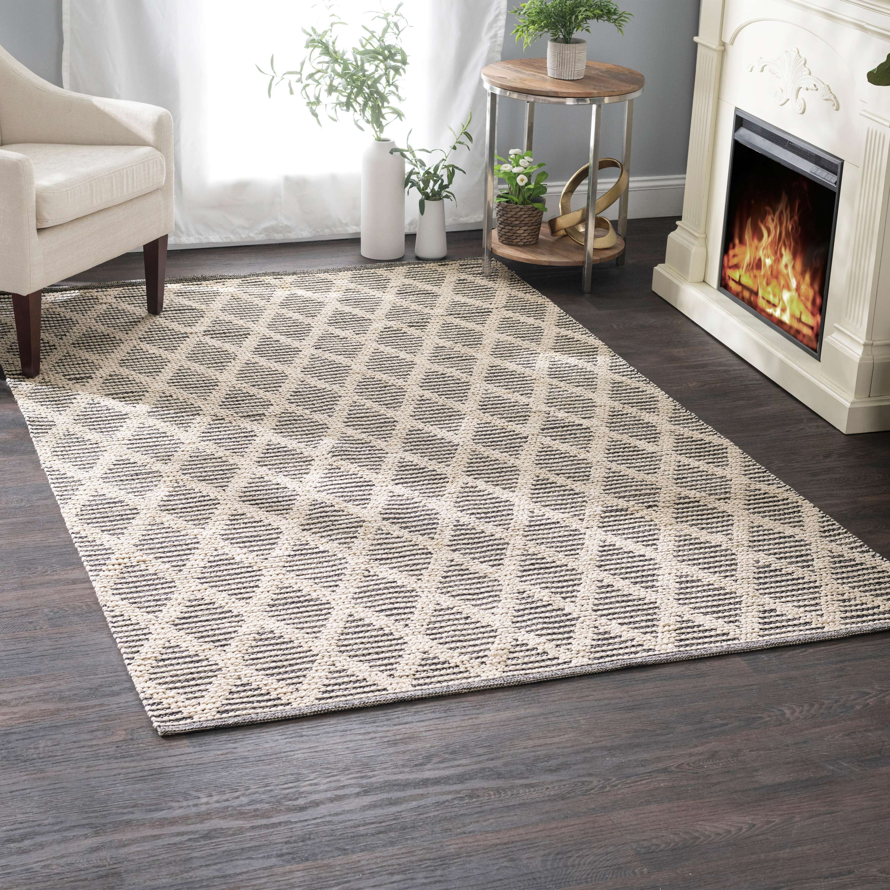 Textured Diamond Black/Ivory Handwoven Cotton Rug, 2'6
