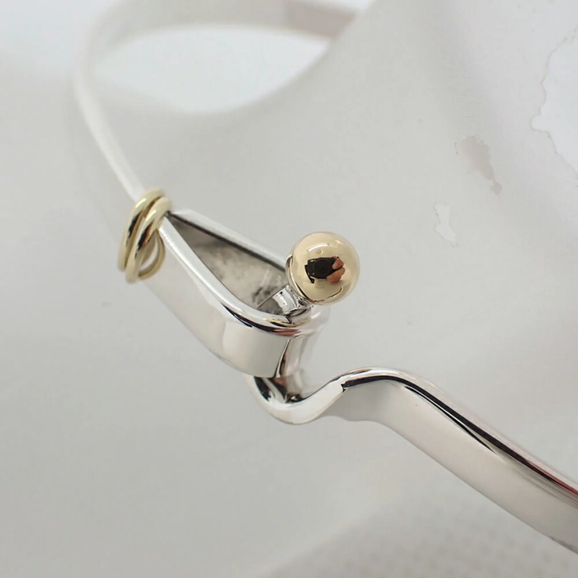 Pre-Owned TIFFANY SV925 750 hook & eye bangle (Good)