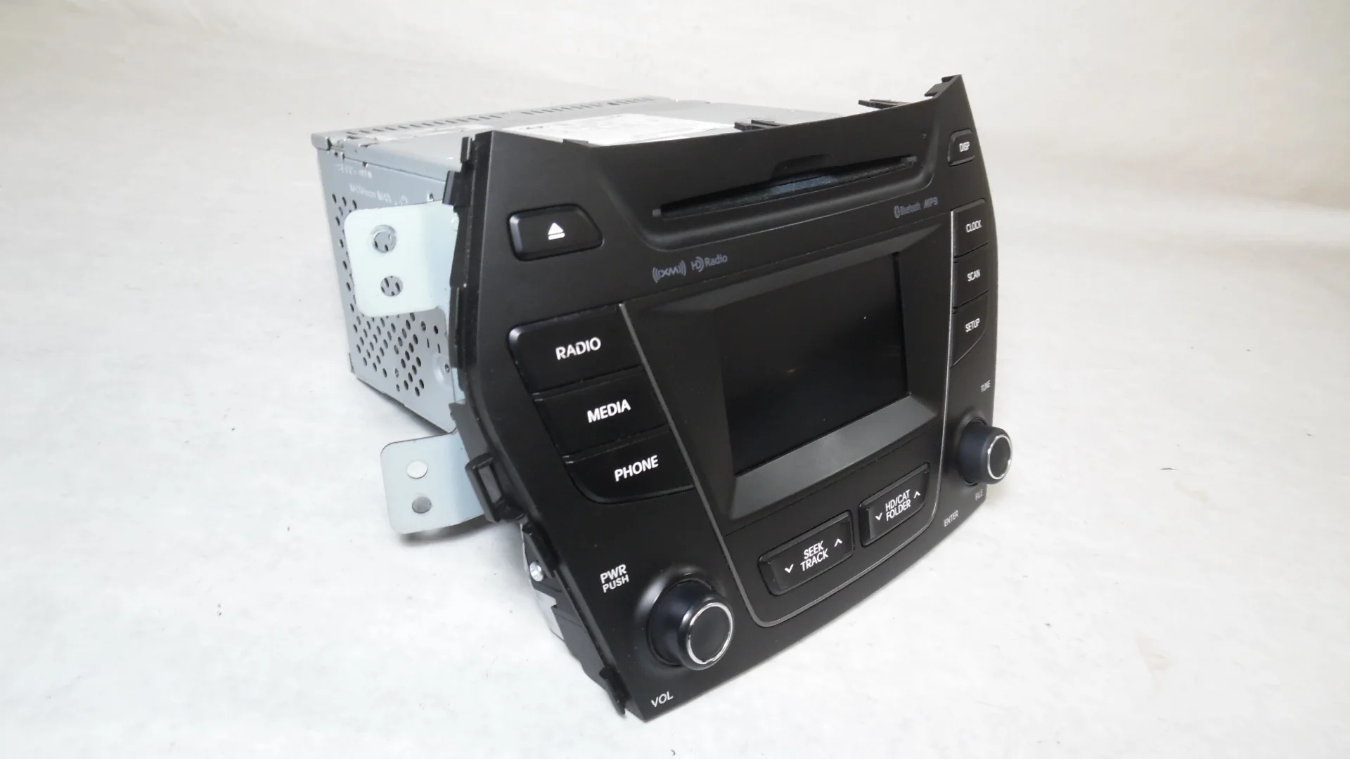 Pre-Owned 2013-2016 Hyundai Santa Fe CD Player Radio Receiver w/ Satellite & Display OEM (Good)