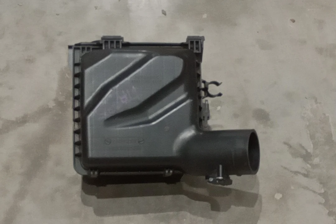 Pre-Owned 2012-2016 Subaru Impreza 2.0L Air Cleaner Assembly OEM (Good)