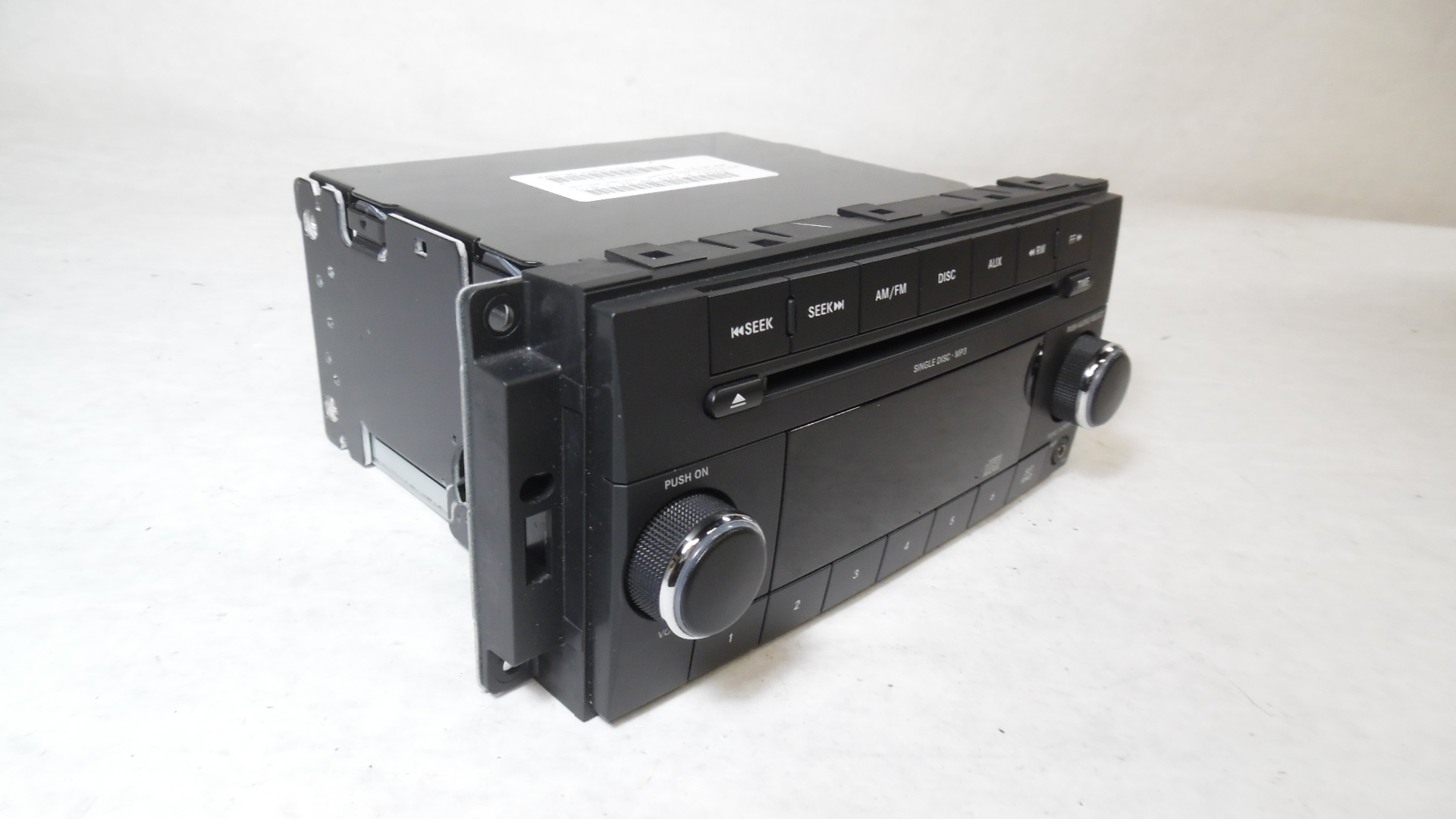 Pre-Owned 2009 2010 2011 Dodge Caravan CD MP3 Player Radio Receiver RES OEM (Good)