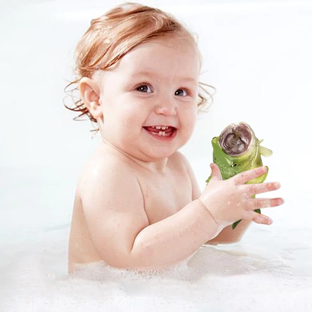 Simulation Largemouth Bass Toys Plastic Realistic Animal Figures Model Toys for Kids (Green)