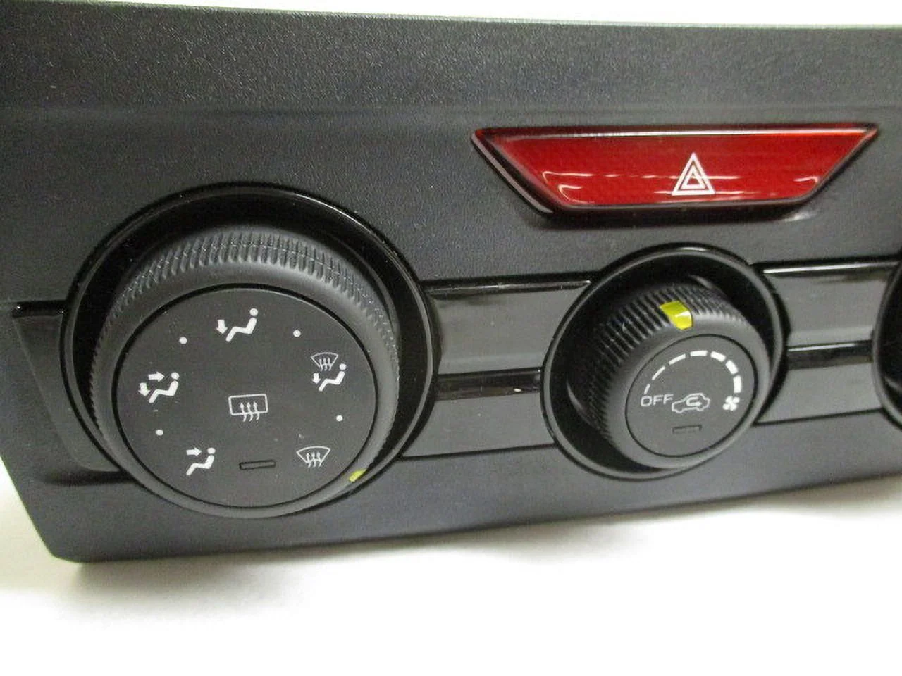 Pre-Owned Subaru Impreza Manual Climate AC Heater Temperature Control OEM LKQ (Good)