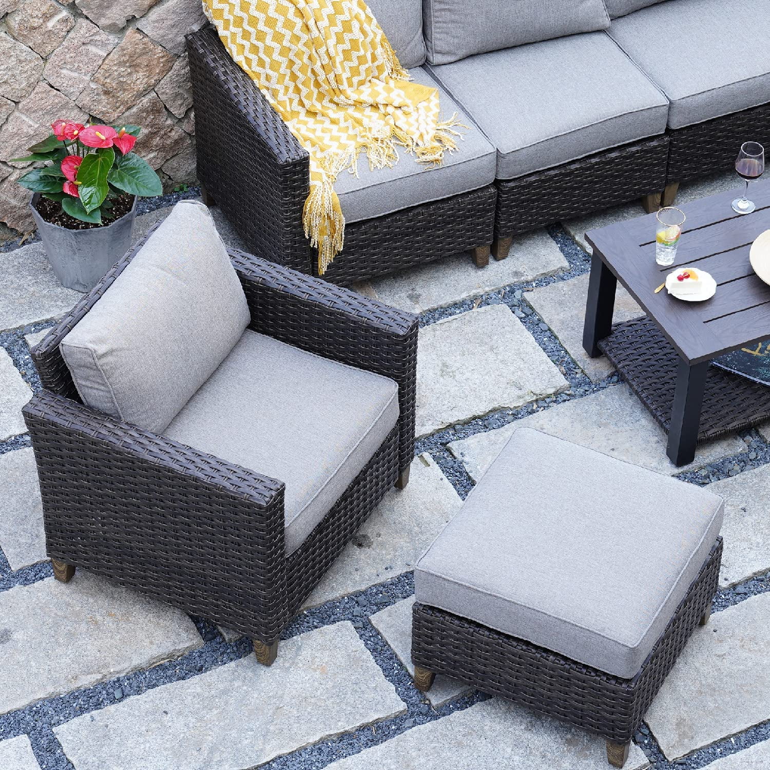 Patio Wicker Sectional Sofa Modular Furniture Set Single Sofa with Thick Cushions and Steel Frame for Deck Porch Poolside Garden (Single Sofa)