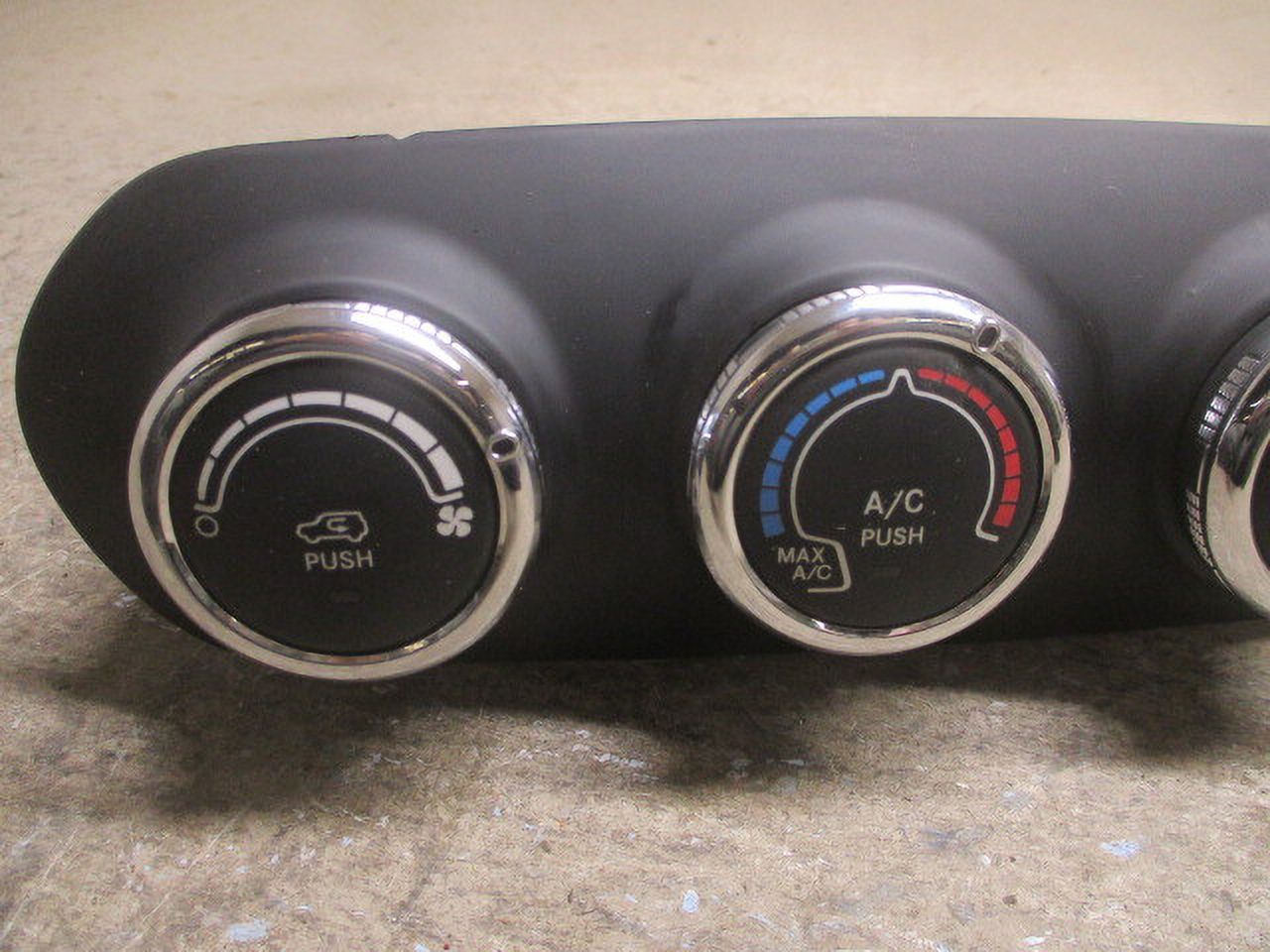 Pre-Owned 2015 2016 Jeep Renegade Manual Climate AC Heater Temperature Control OEM LKQ (Good)