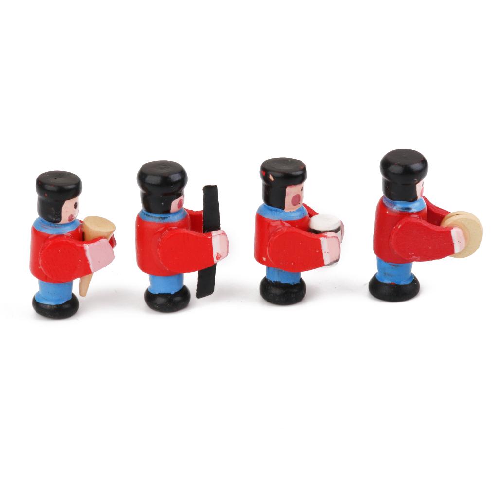 1:12 Scale Dollhouse Mini Christmas Tree with 4x Wooden Band People