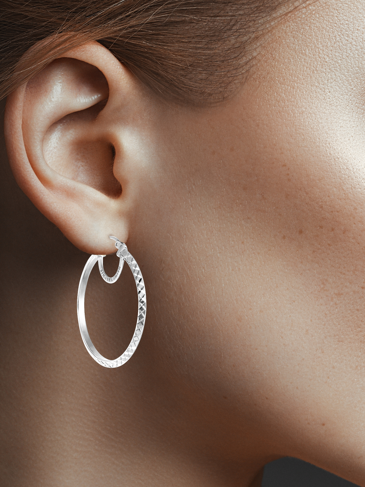 Simone I. Smith Sterling Silver Platinum Tone Diamond Cut Round Hoop Earrings