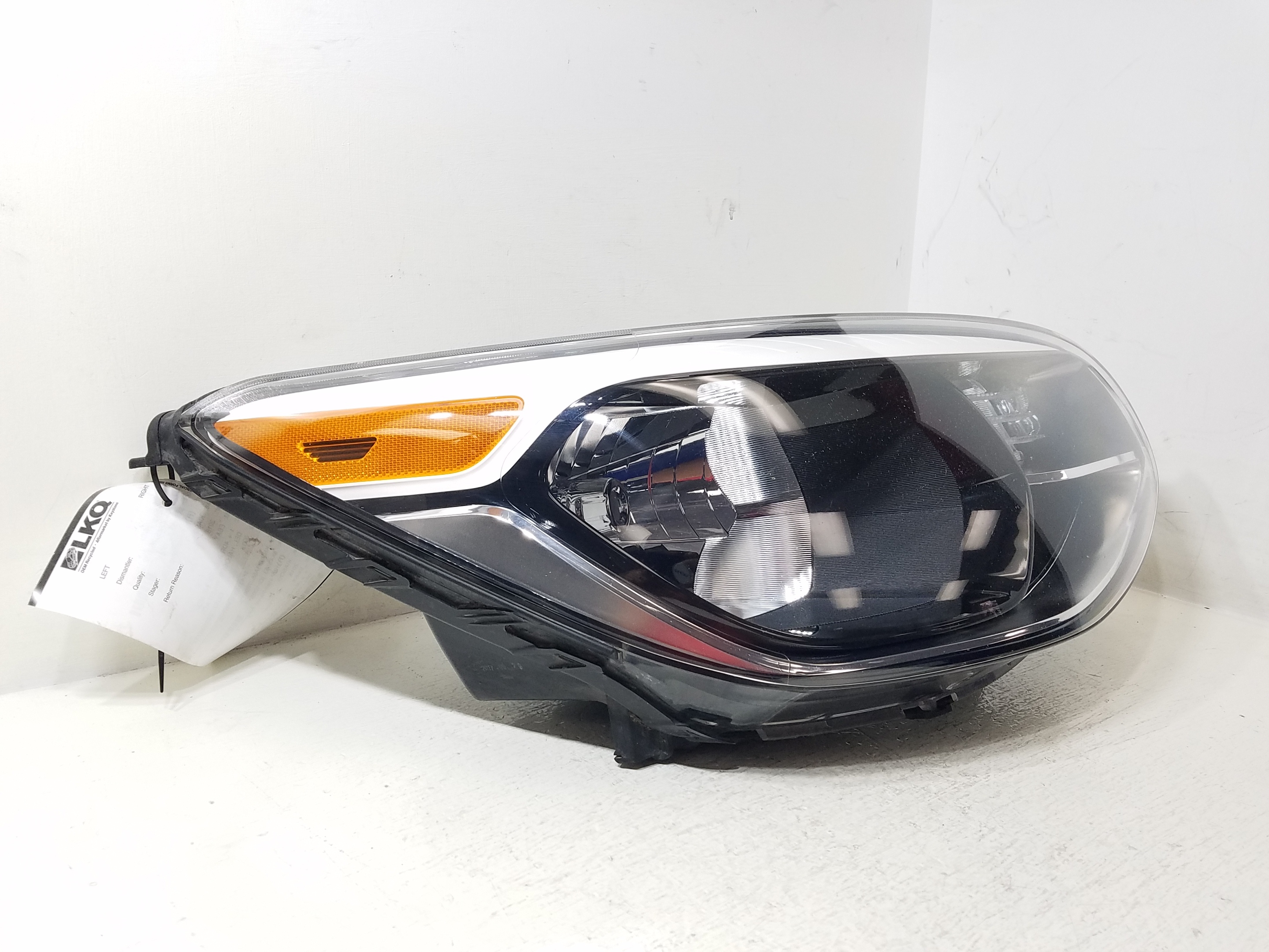 Pre-Owned 2017-2019 Kia Soul Passenger RH Headlight Lamp OEM LKQ (Good)