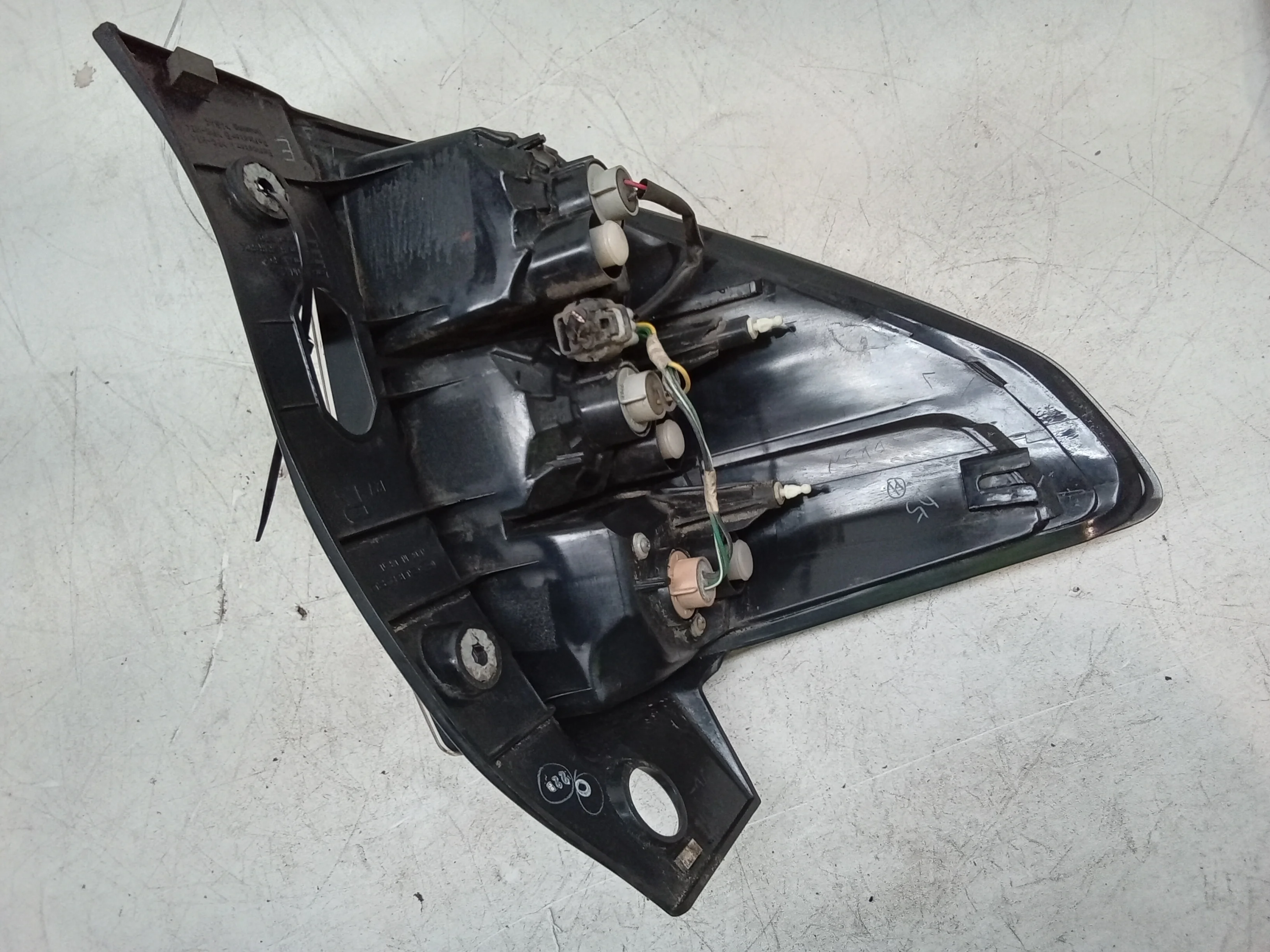 Pre-Owned 12 Subaru Forester Right Passenger Side Tail Light OEM (Good)