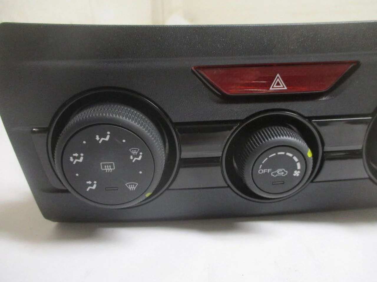 Pre-Owned Subaru Impreza Manual Climate AC Heater Temperature Control OEM LKQ (Good)