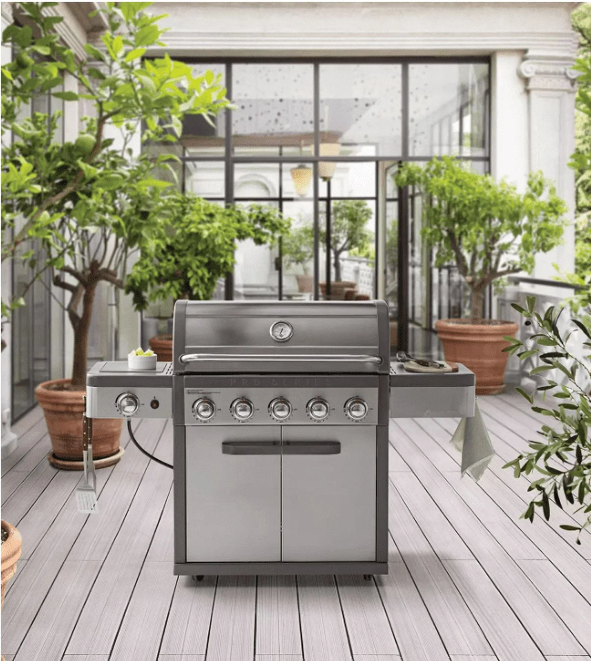 G62301-1 Pro Series 5-Burner Gas Grill Stainless Steel w/ Weatherproof Ignition System