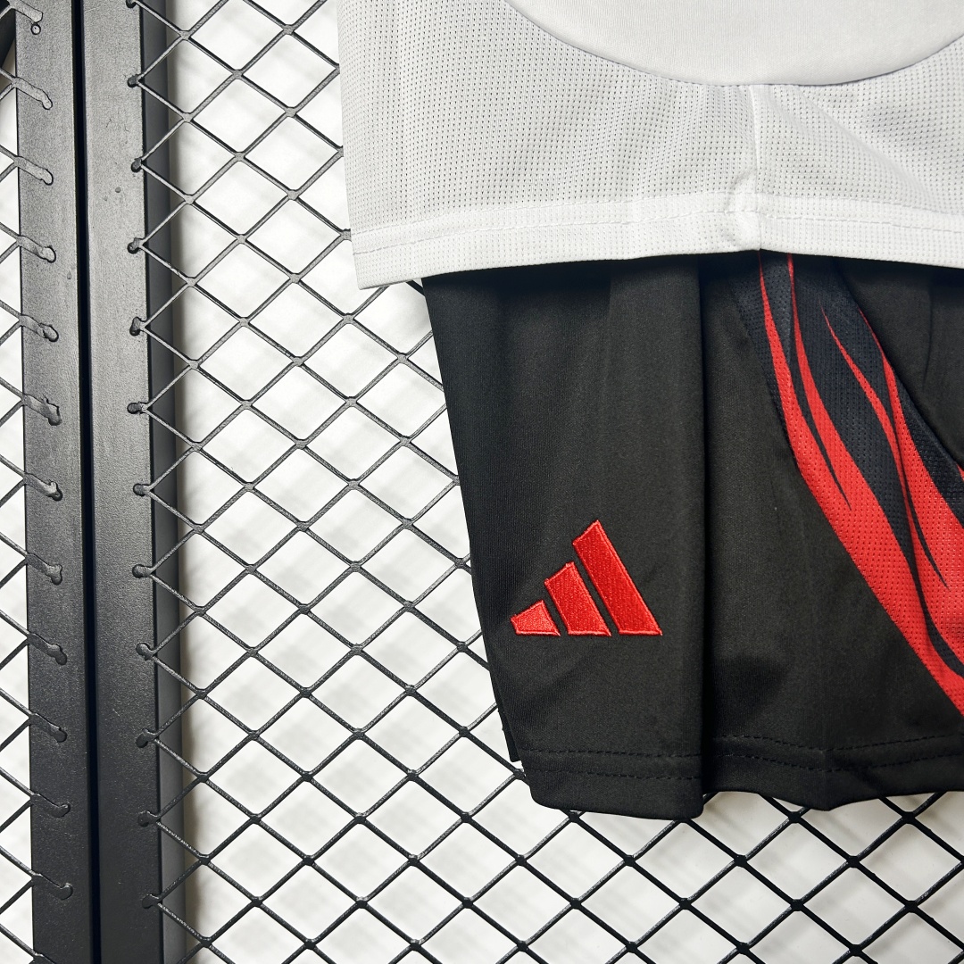 Kid's Flamengo Away Kit 2025