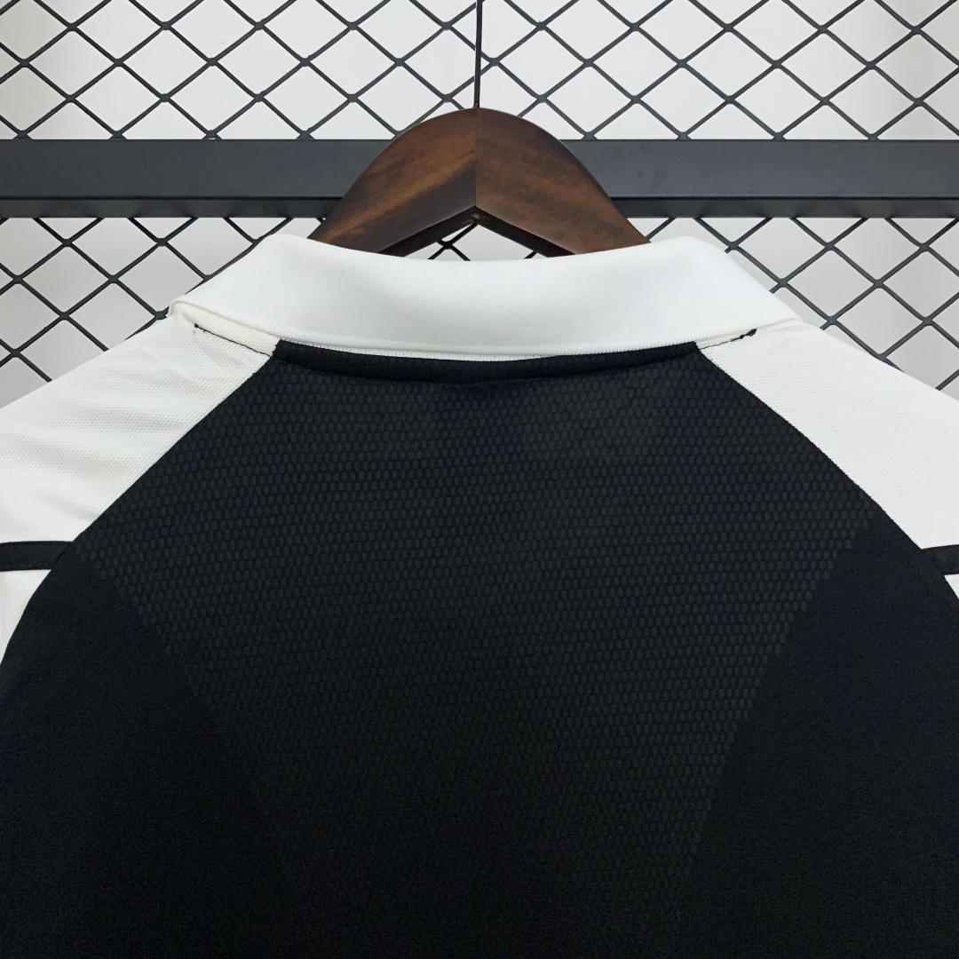 Retro Real Madrid Away Jersey 2001/02