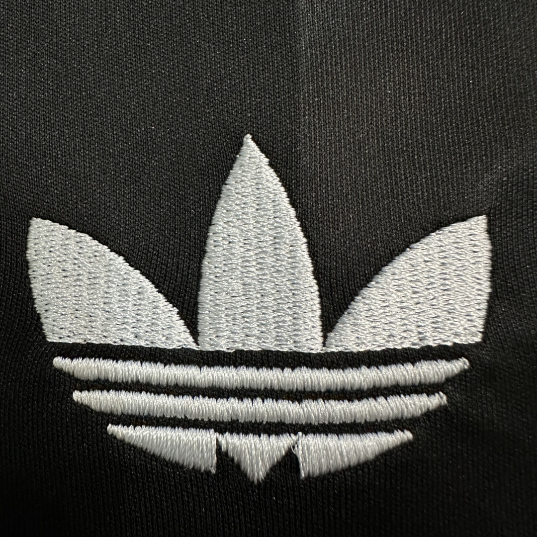 Real Madrid Third Goalkeeper Jersey 2025/26