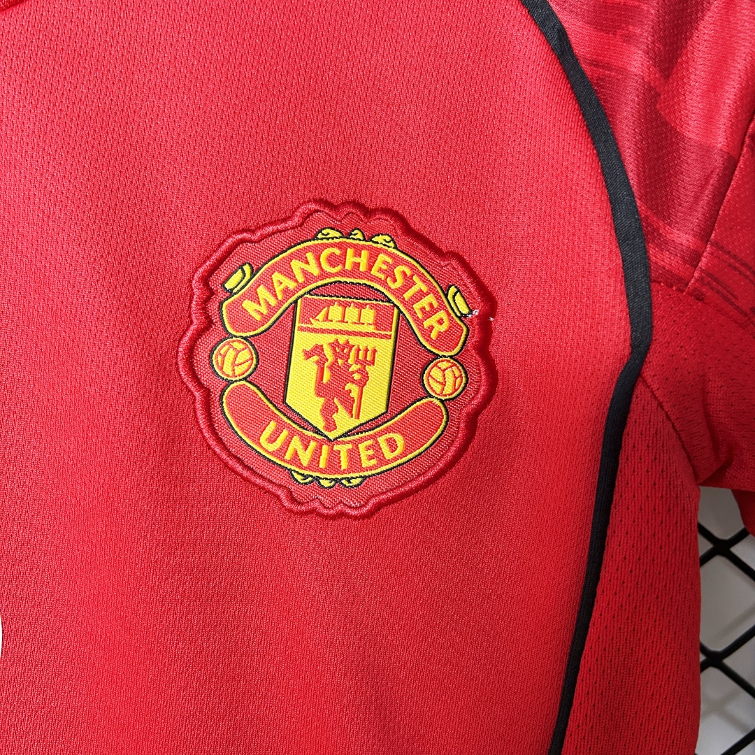 Kid's Manchester United Home Kit 2025/26