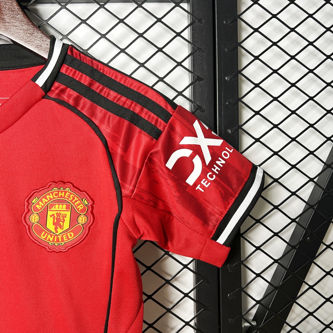 Kid's Manchester United Home Kit 2025/26