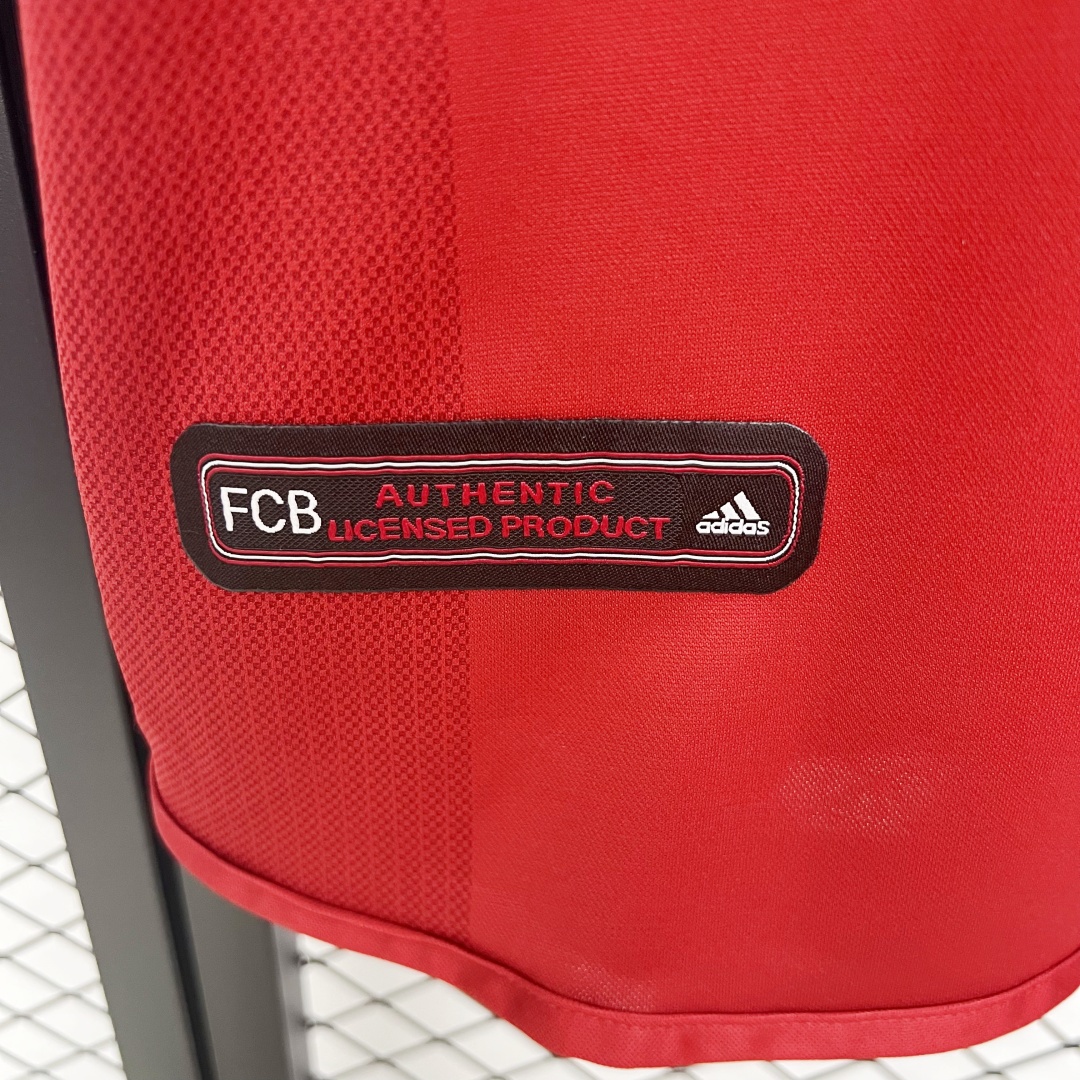 Retro Bayern Munich Home Jersey 2001/02