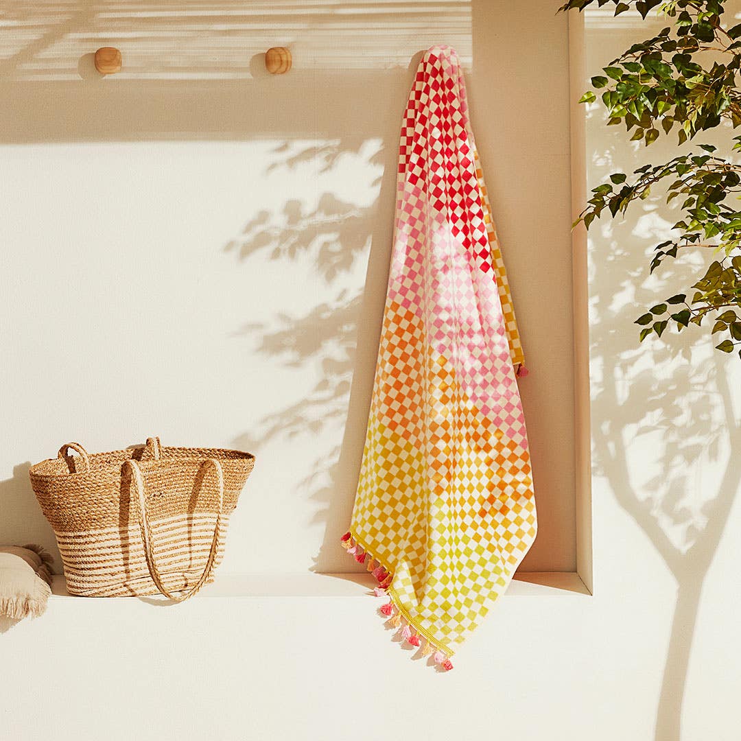 Sale/VELOUR23 CH_CH Paloma Beach Towel / Pink/Yellow