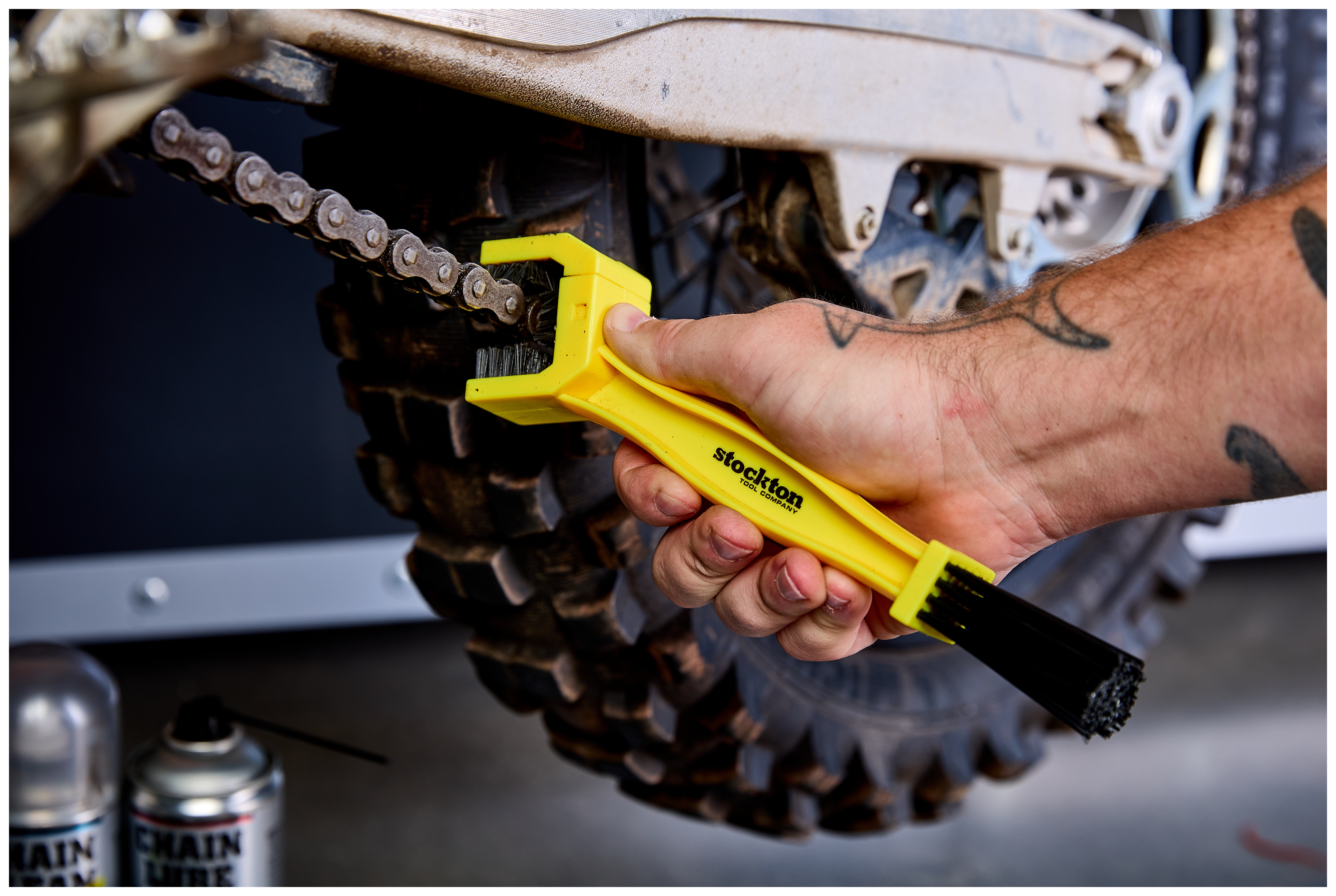 FortNine Stockton Grime Minister Chain Brush