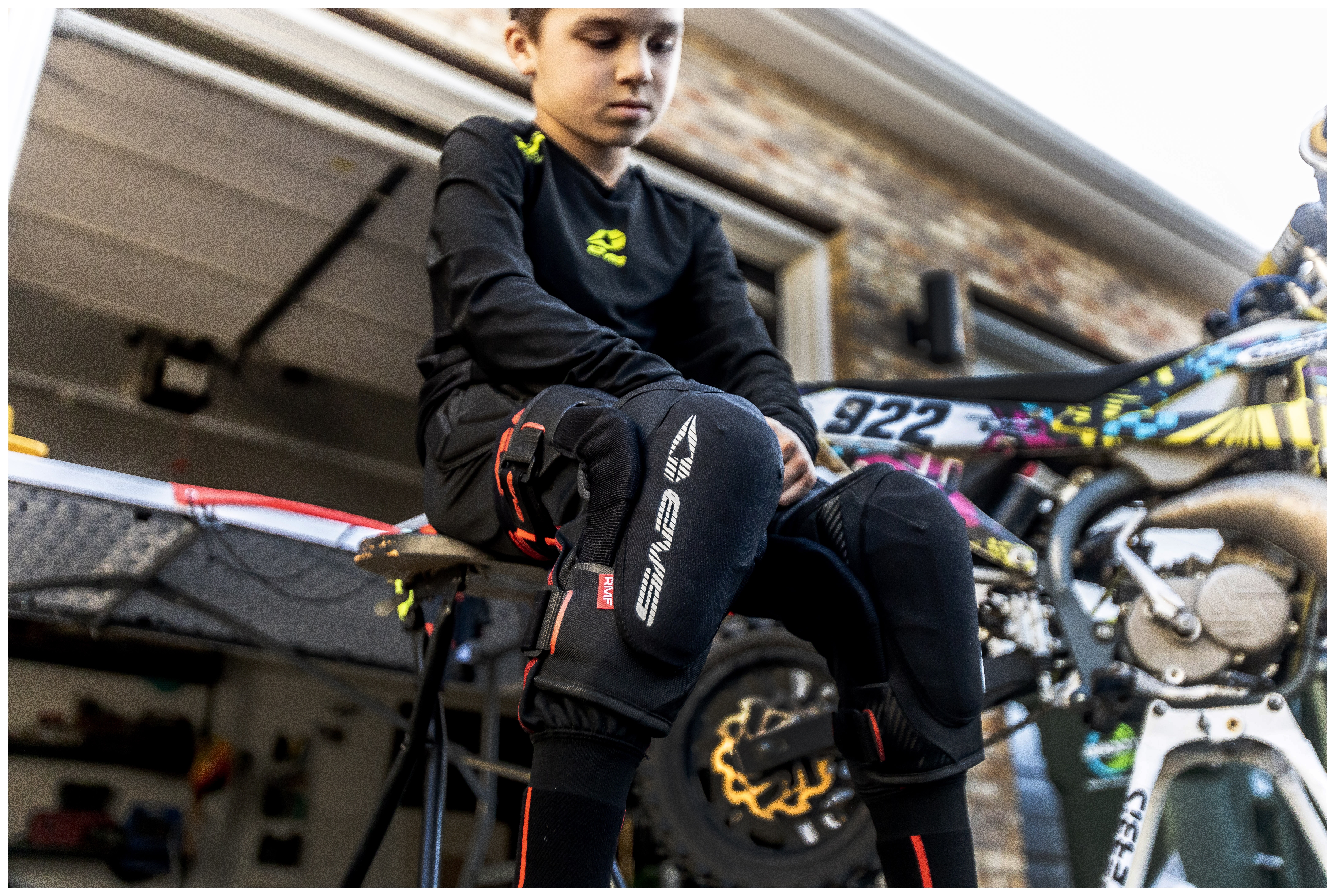 FortNine EVS Youth Genesis Knee Braces