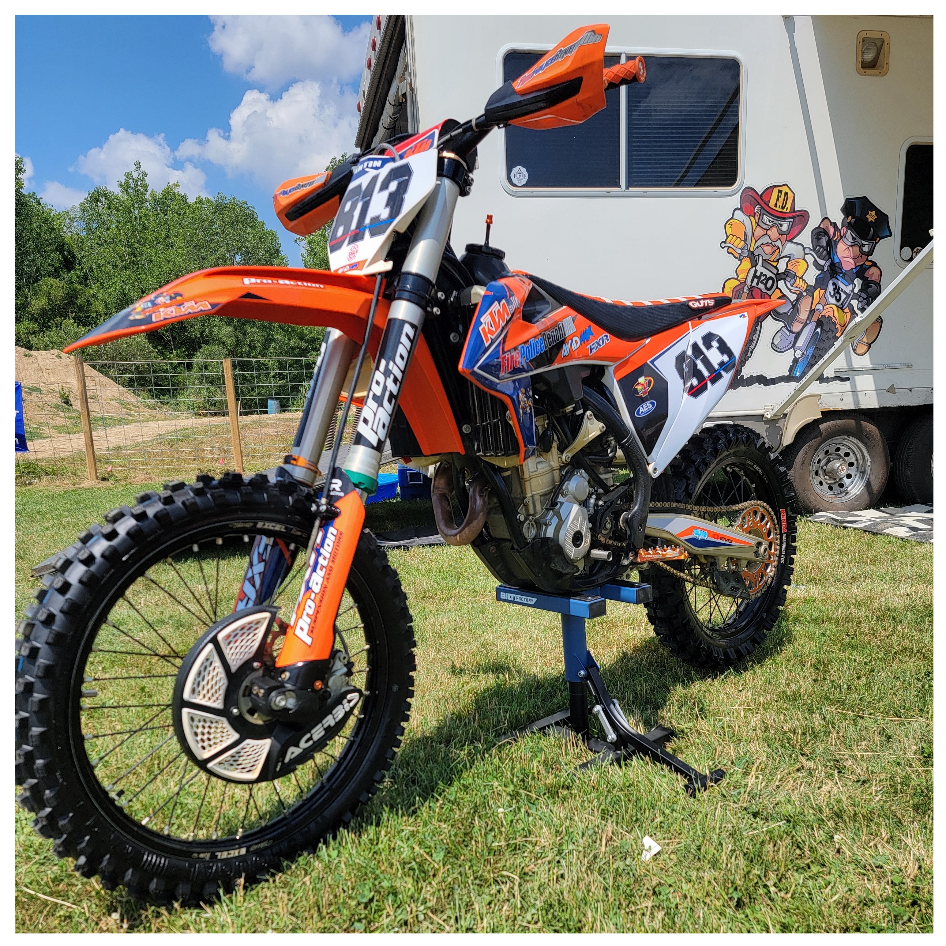 FortNine BILT FACTORY Moto Lift Stand Blue [Previously Installed]