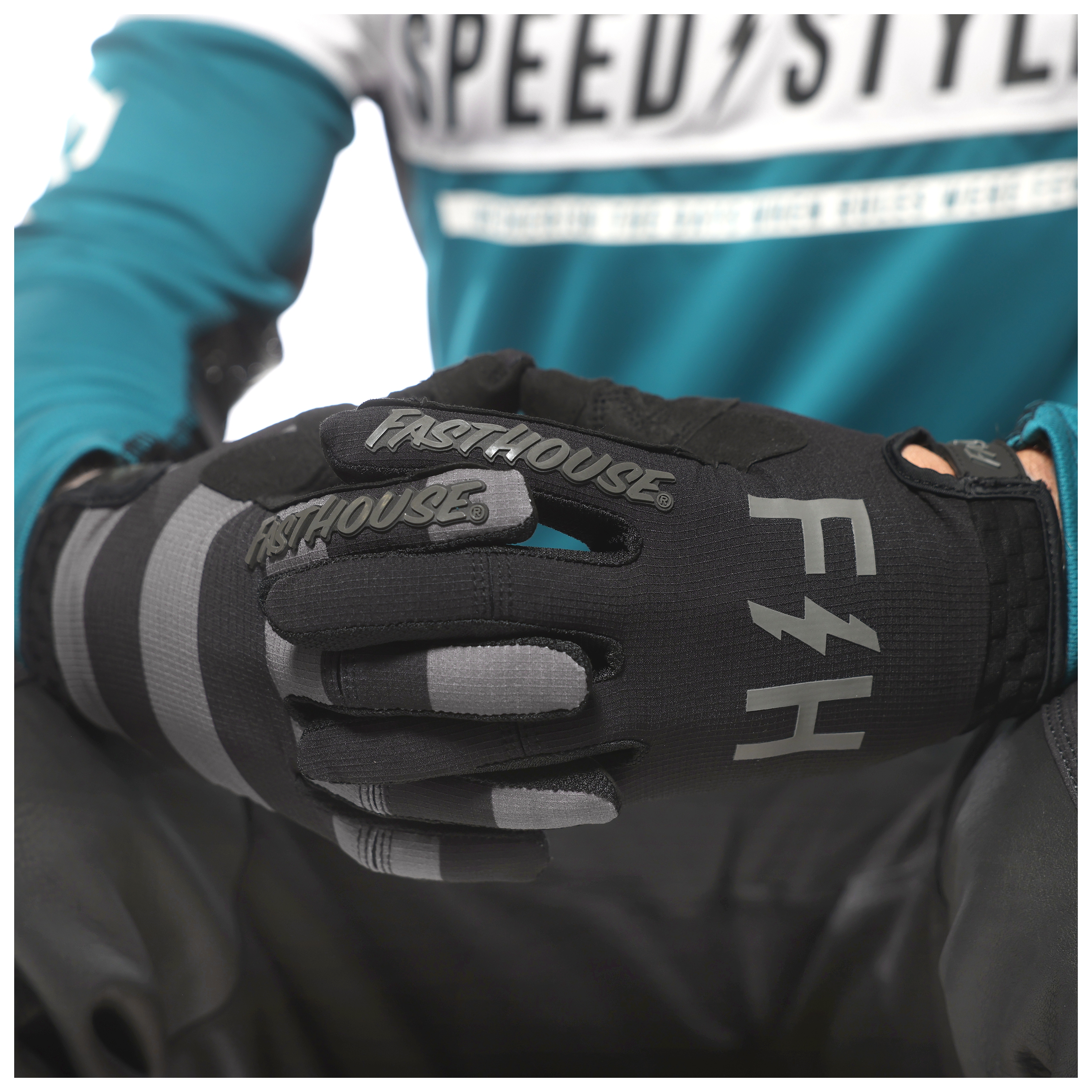 FortNine Fasthouse Speedstyle Akin Gloves