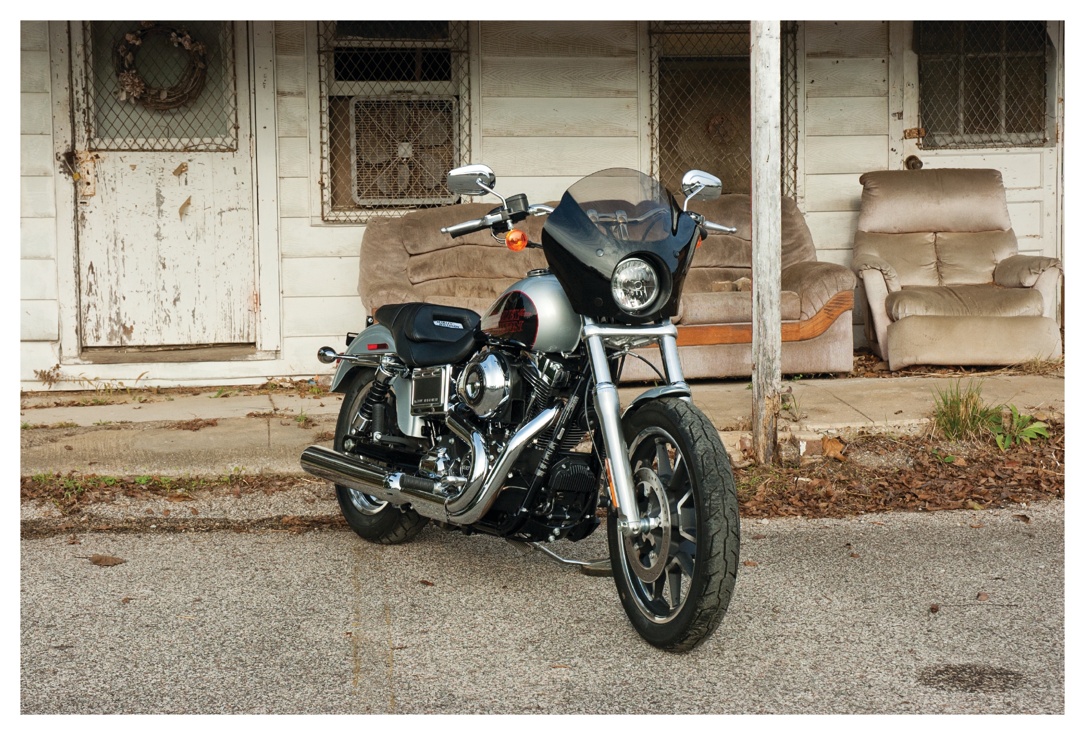 FortNine Memphis Shades Gauntlet Fairing For Harley / Indian