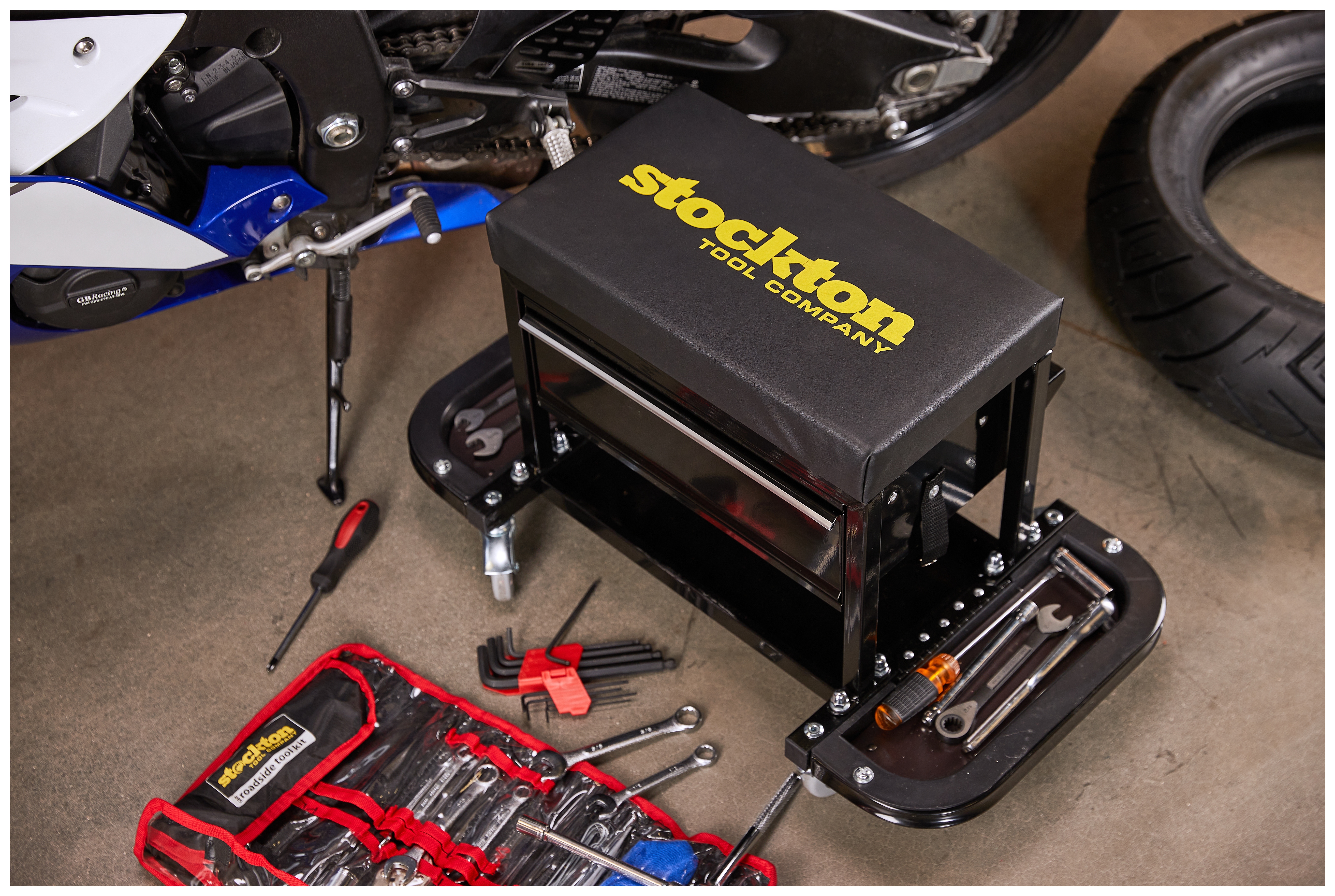 FortNine Stockton Roller Seat With Tool Box